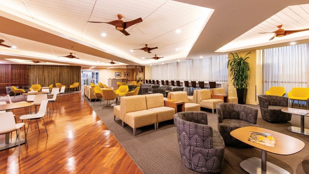 Hawaiian Airlines Premier Club Lounge1