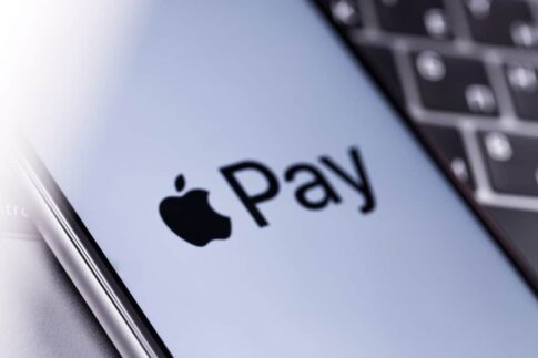 Apple-iPhone-with-Apple-Pay