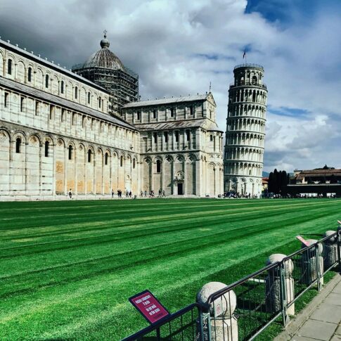 ピサの斜塔　イタリア